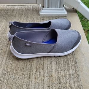 Reebok Memory tech size 9.5 slip on casual shoes